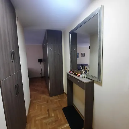 Jovana アパート *